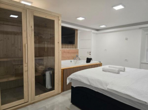 Deluxe Wellness Edy - Sauna & Jacuzzi